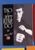 Tao i Jeet Kune Do
Av Bruce Lee. Bruce Lee förklarar på drygt 200 sidor med egna ord och teckningar filosofin bakom Jeet Kune Do.
Svensk text. 208 sidor



