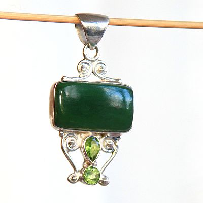 Grön agat med peridot smycke hänge .925 silver 5,3 cm